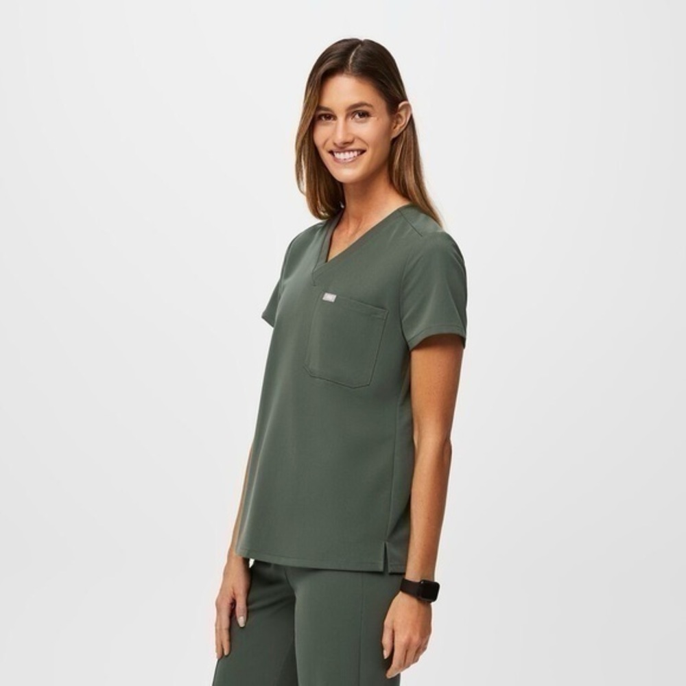Figs Top